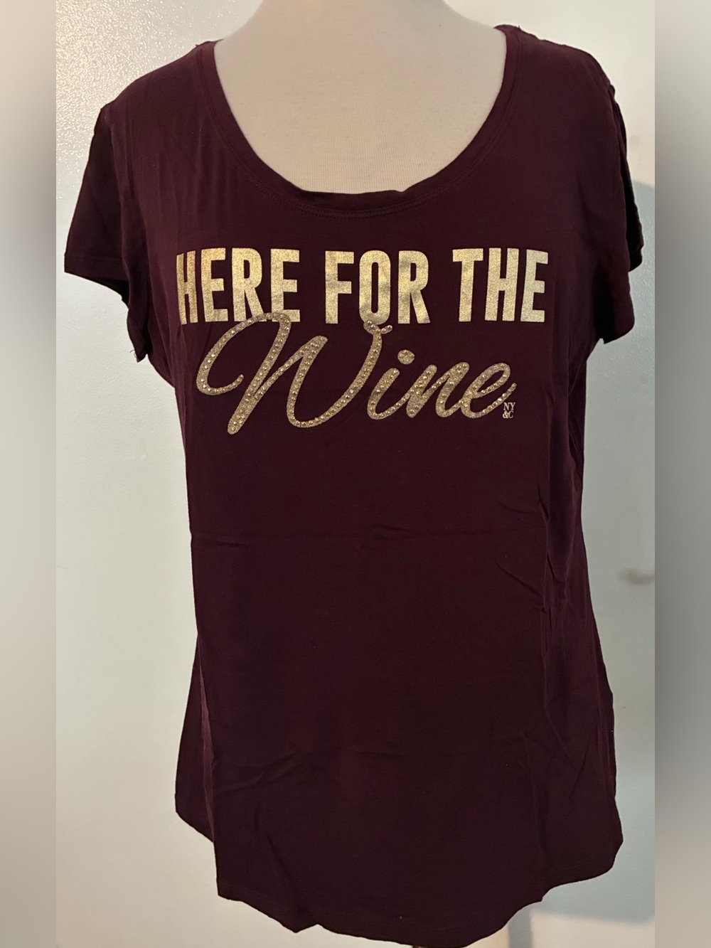 Women's Burgundy 'Here For The Wine' Graphic Tee